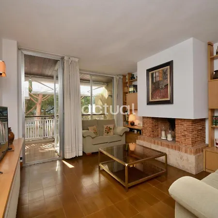 Apartment Athenea B3 *