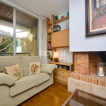 Apartment Athenea B3 *