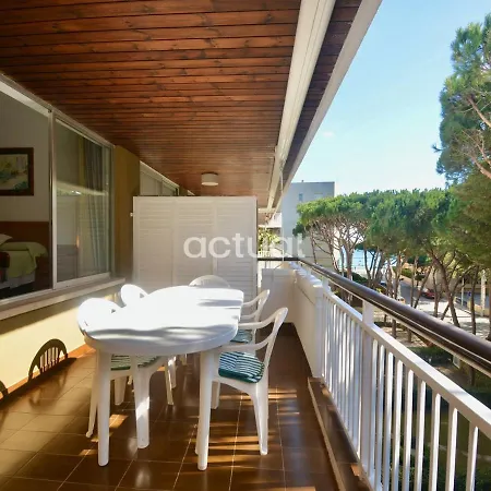 Apartment Athenea B3 *