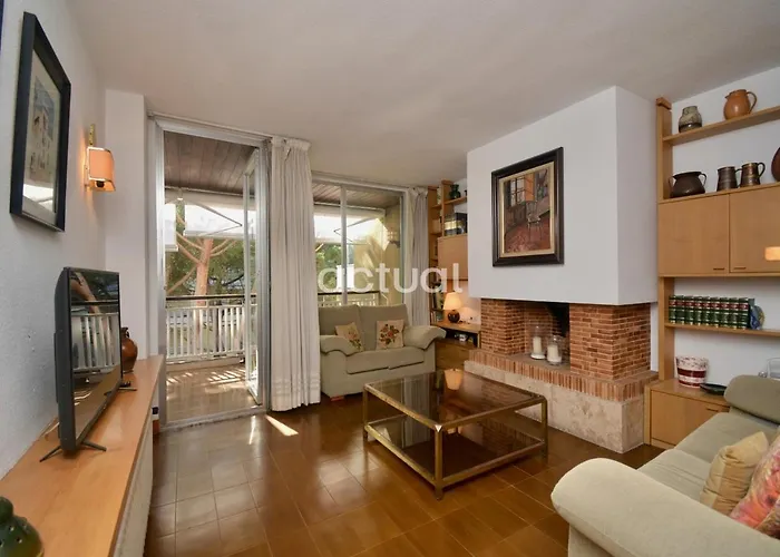 Apartment Athenea B3 *