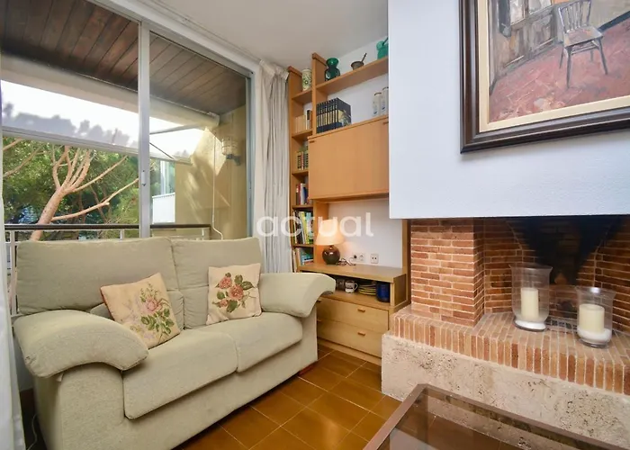 Apartment Athenea B3 *