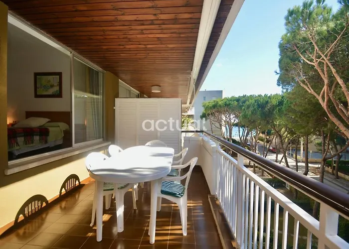 Apartment Athenea B3 *