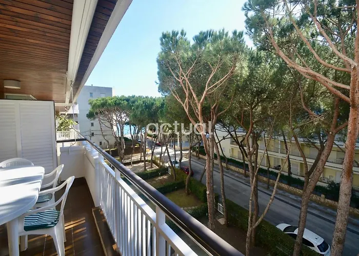 Athenea B3 Apartment *