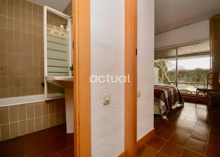 Athenea B3 Apartment *